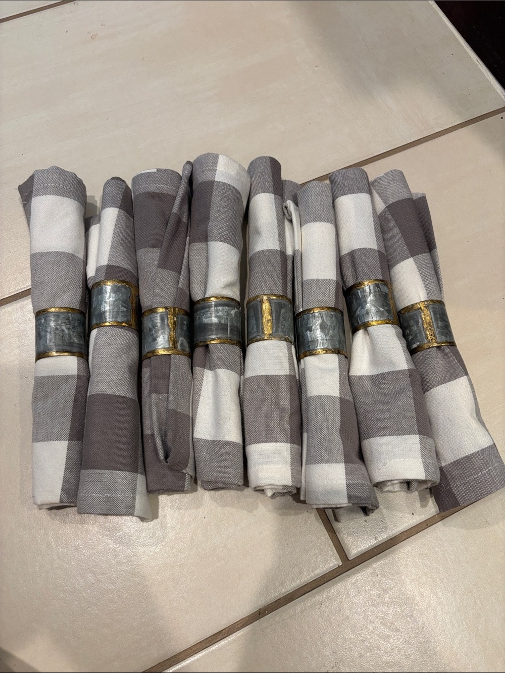 Set of 8 Magnolia Hearth and Hand Dining Napkins and Napkin Rings
